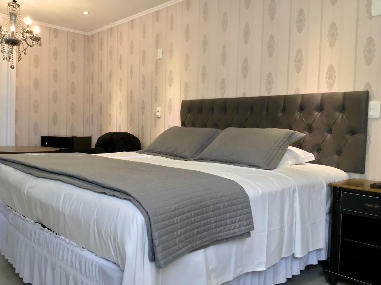 Eleganz & Hostel *